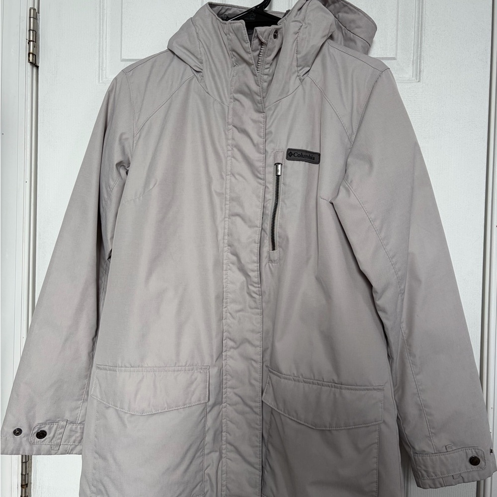 Columbia Gray and Cream Jacket 3/4 Length